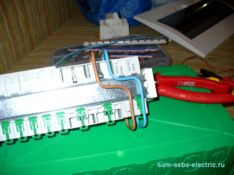 Электропроводка в однокомнатной квартире ч.6 - сборка распределительного щита